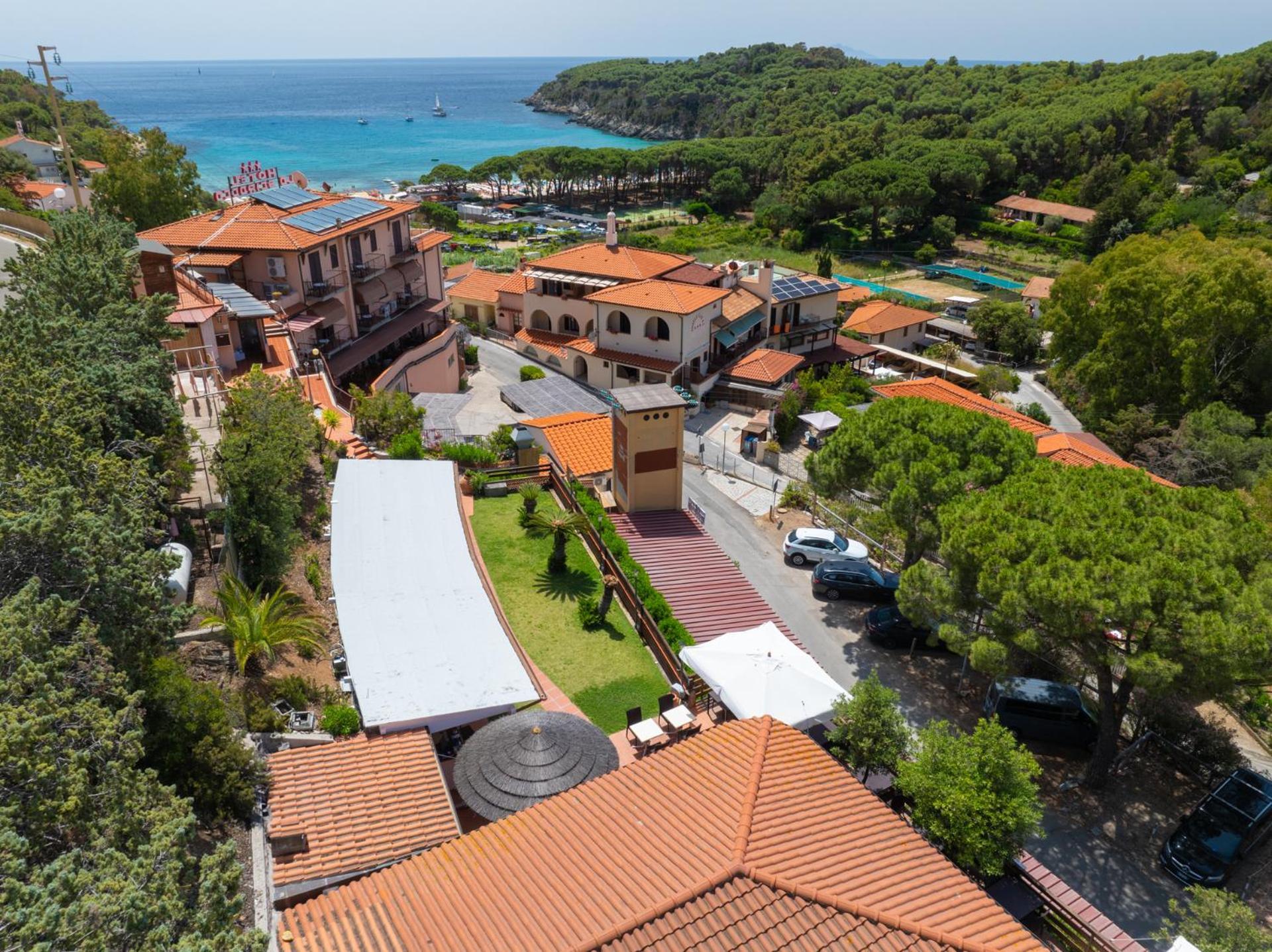 Hotel Lo Scirocco Fetovaia Buitenkant foto