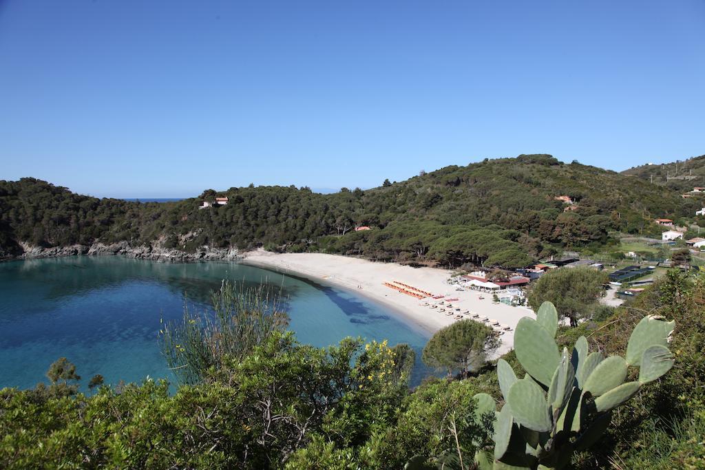 Hotel Lo Scirocco Fetovaia Buitenkant foto